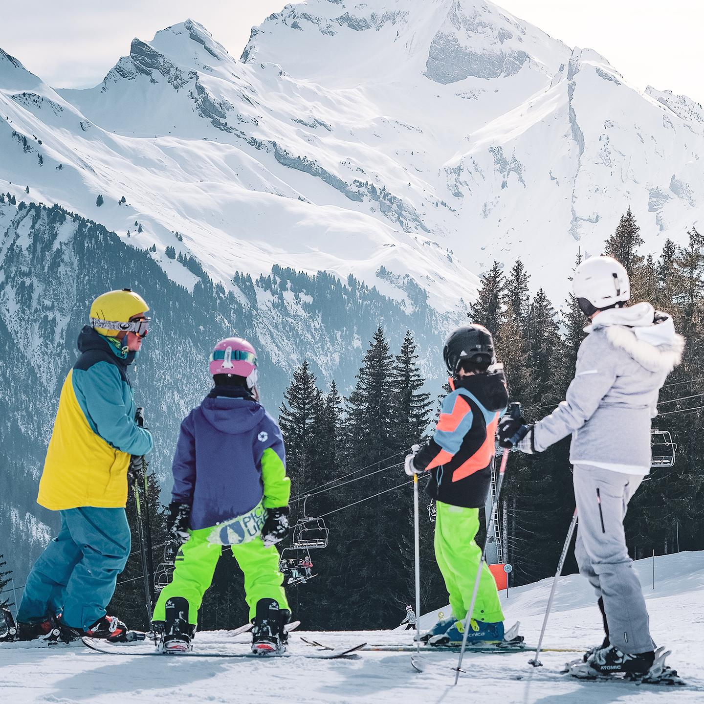 Famille sur les pistes de Manigod