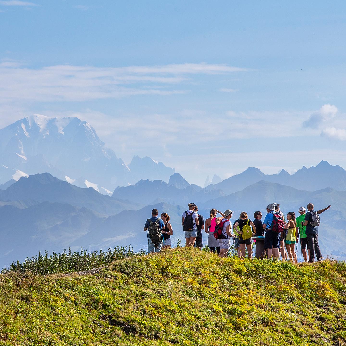 Valmorel - Été - Randonnée en groupe