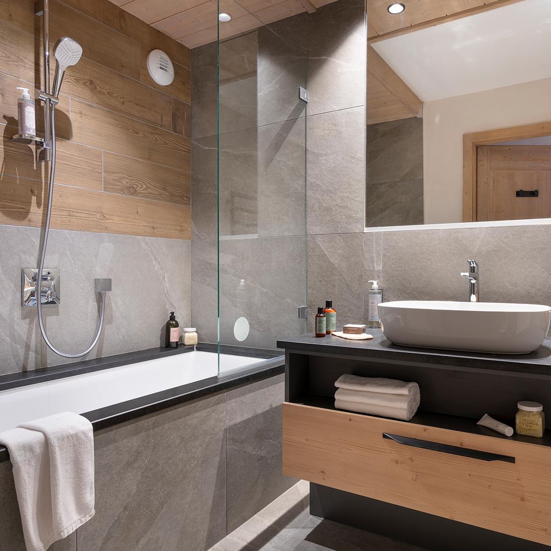 Hameau de l'Ours - 3P6 Prestige - Salle de Bains - Baignoire