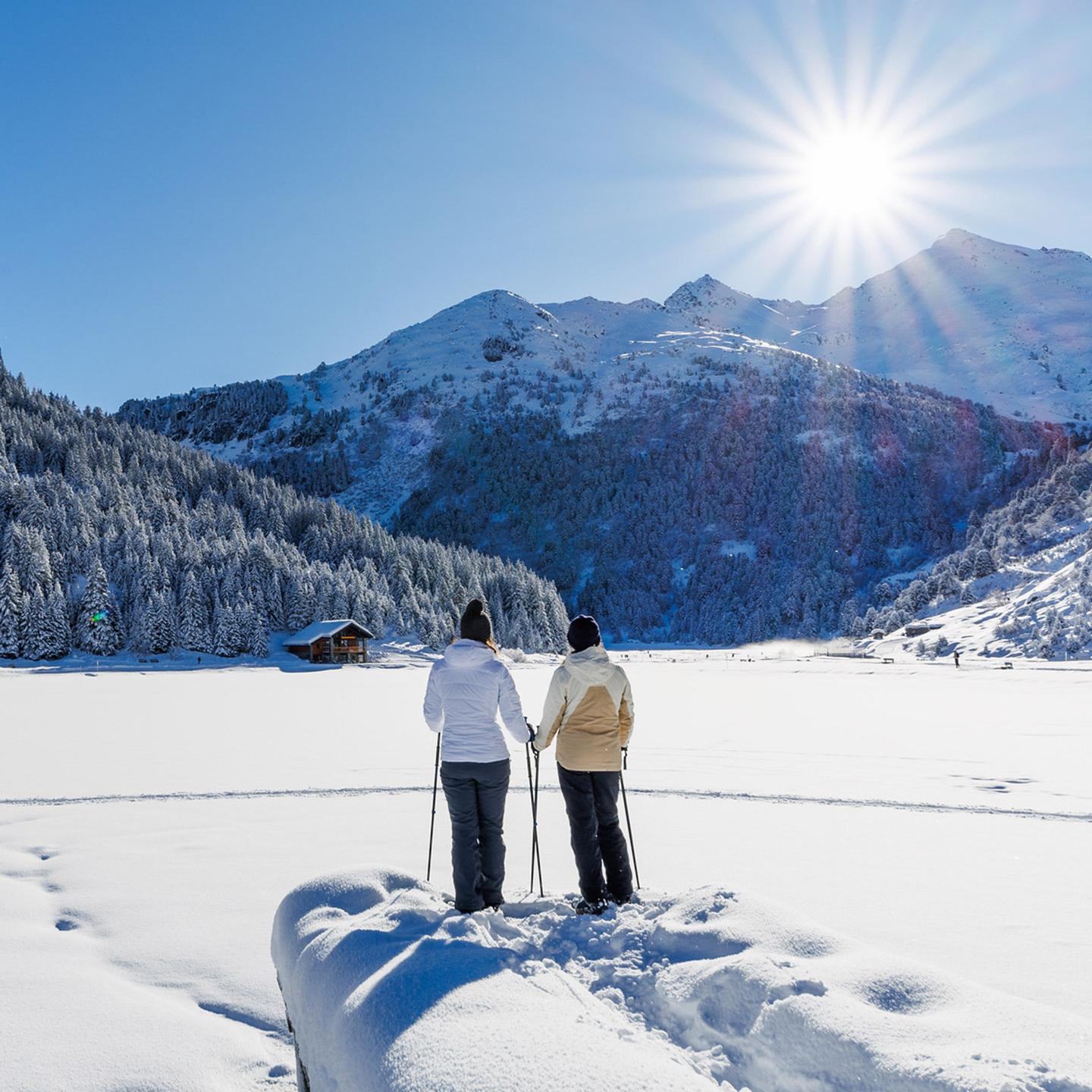Randonnée en raquettes à Méribel par temps ensoleillé