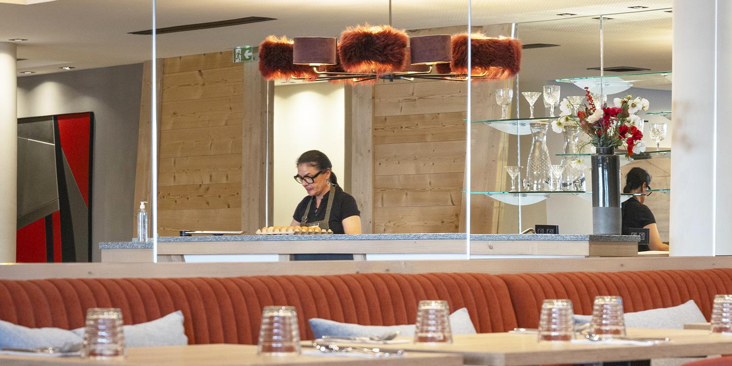 Le Pisteur à Valmorel, salle de restaurant