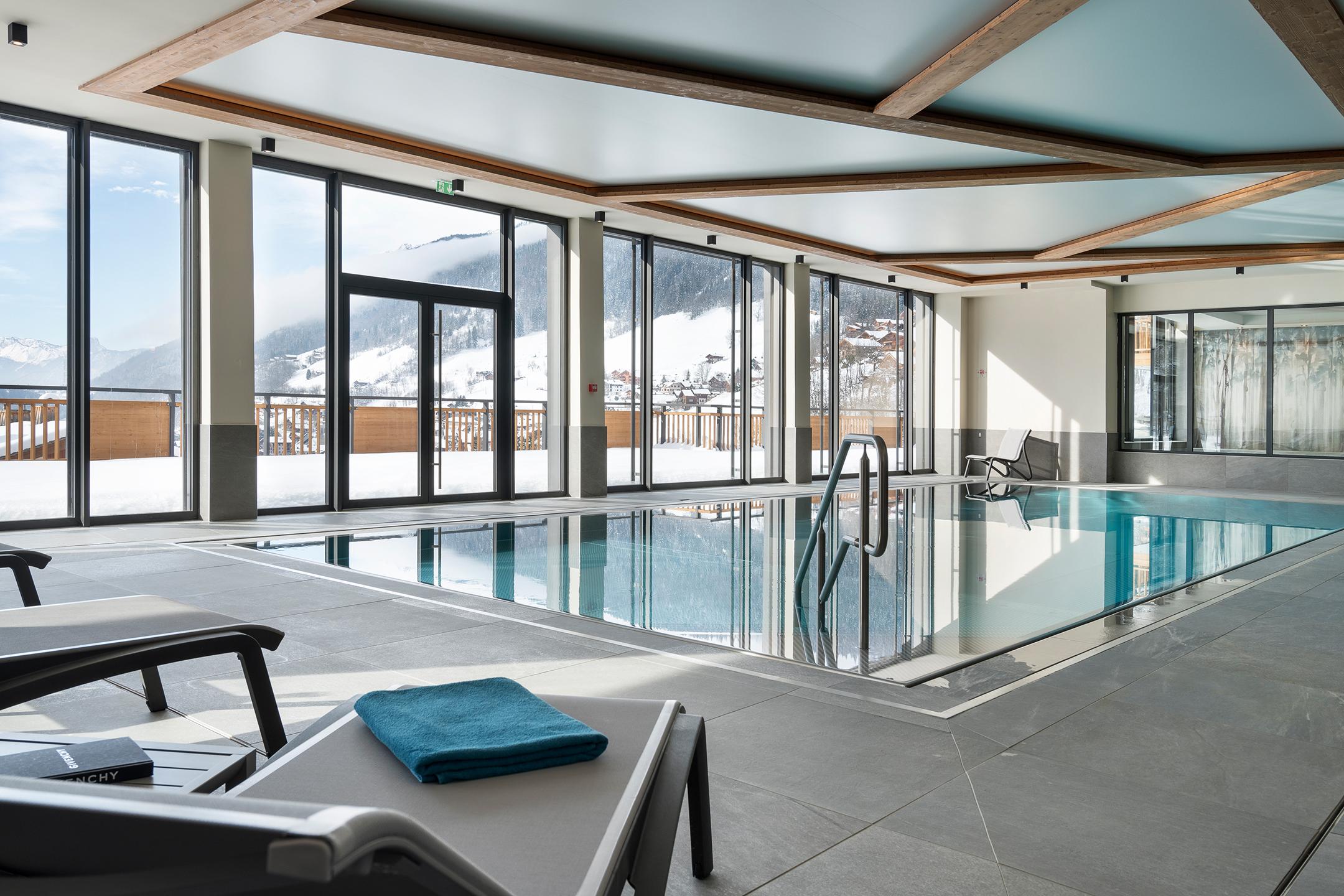 La piscine de  l'espace bien-être de la résidence Chalets de Joy au Grand-Bornand