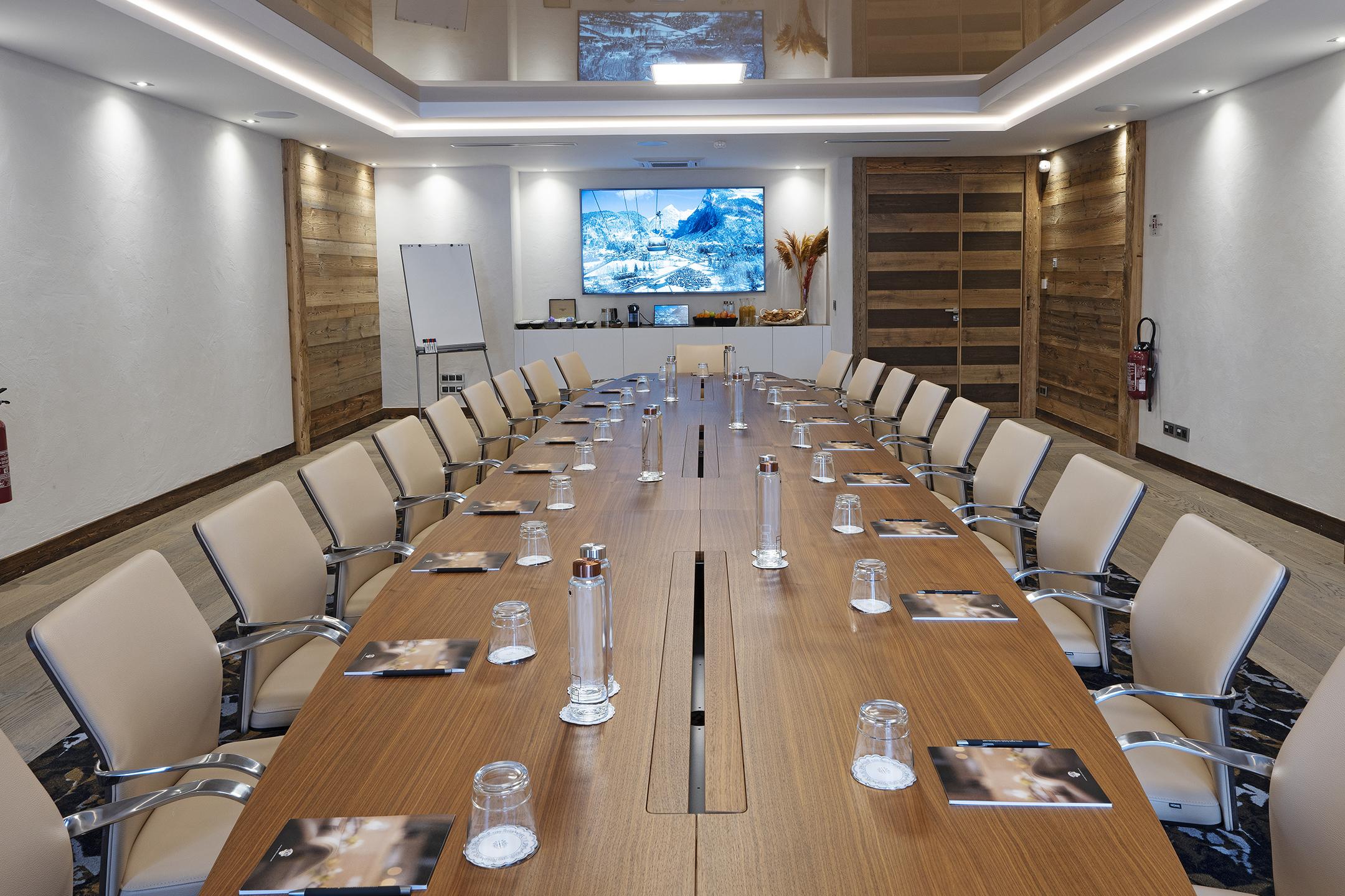 Salle de séminaire Mines d'or de l'hôtel et résidence Alexane à Samoëns