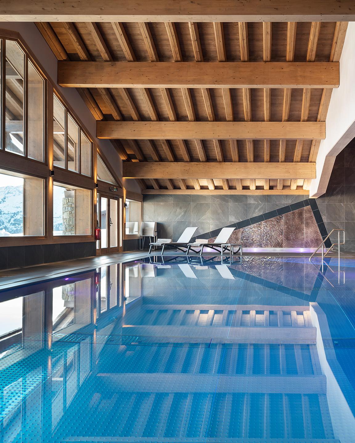 Piscine de l'espace bien-être de la résidence Amaya aux Saisies