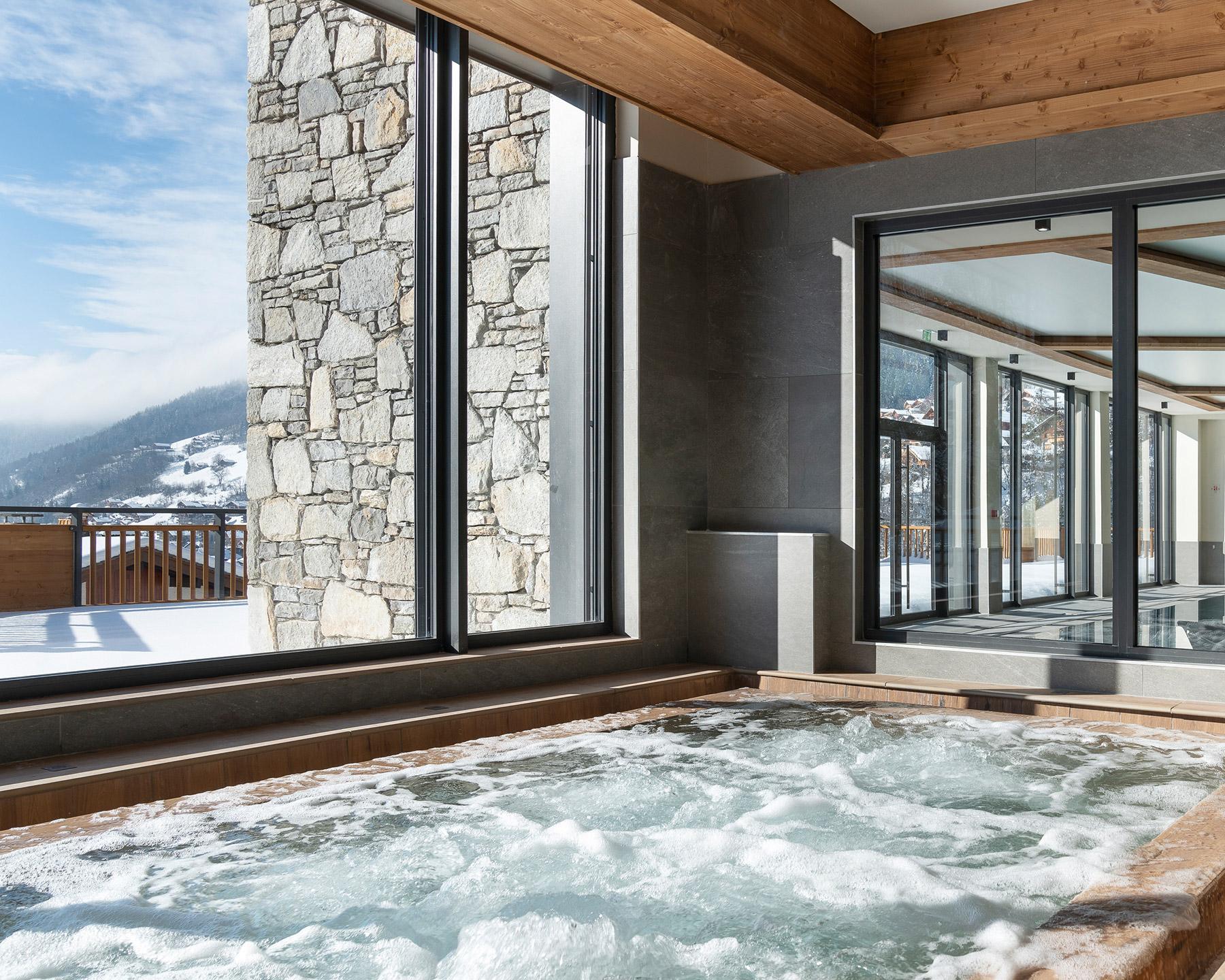 Bain bouillonnant - Chalets de Joy - Le Grand-Bornand - MGM Hôtels & Résidences