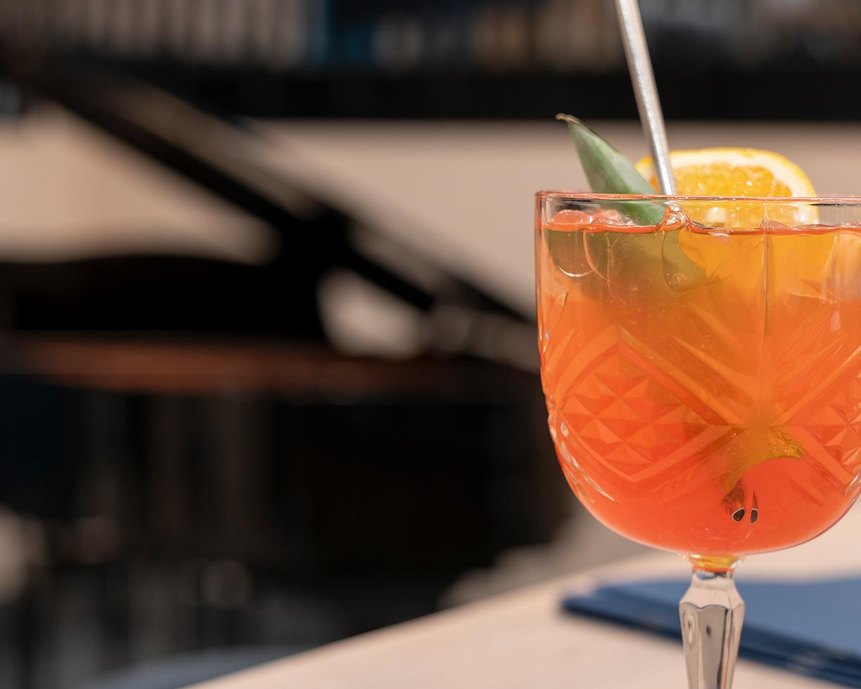 Cocktail au M'Bar de l'hôtel & résidence Manaka à La Plagne
