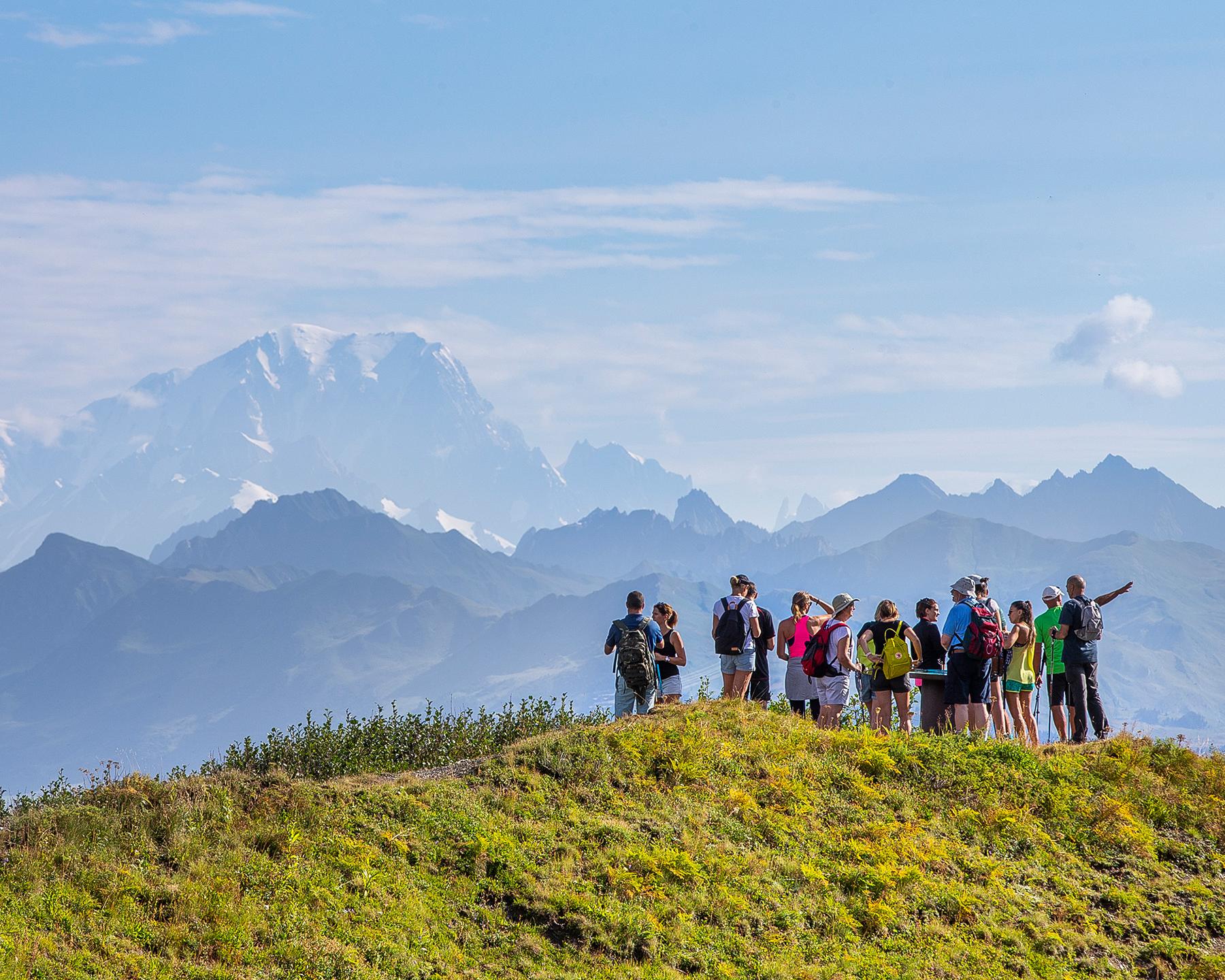 Valmorel - Été - Randonnée en groupe