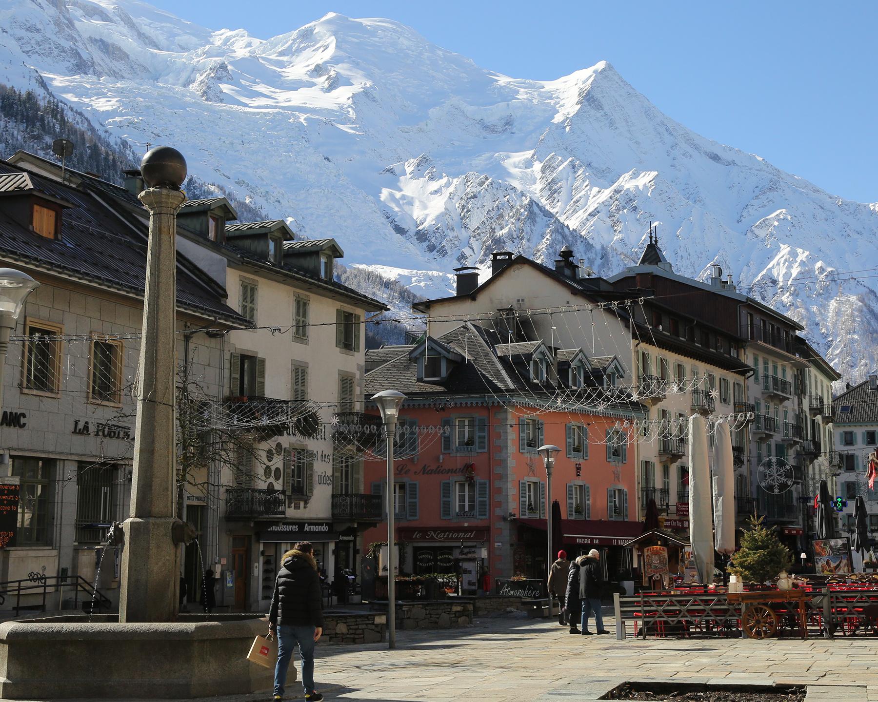 Chamonix - Centre-Ville - Vue Montagne