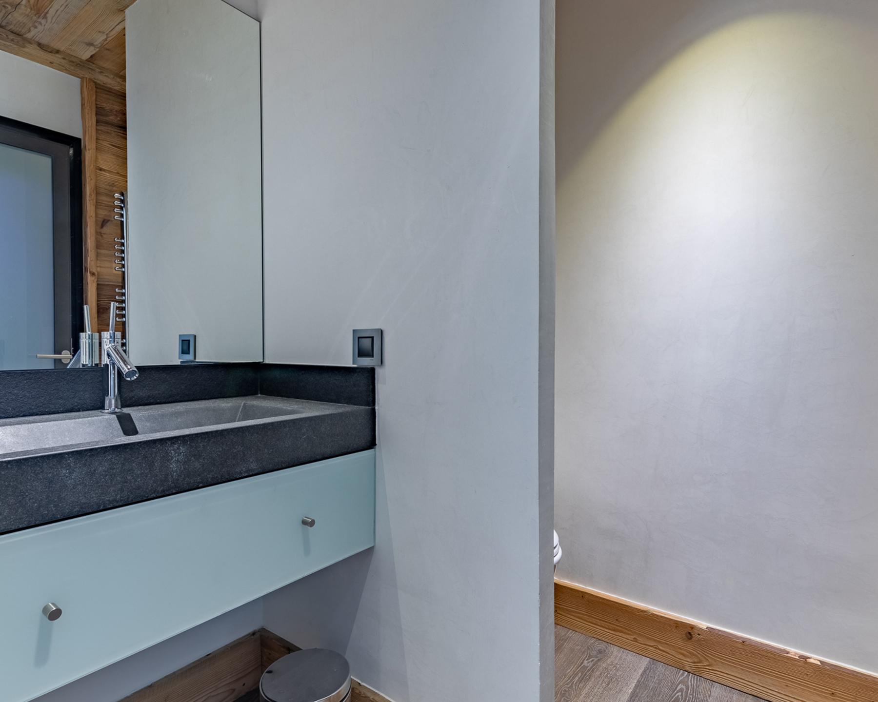 Salle de bains d'une des suites du Chalet Apsara à Méribel