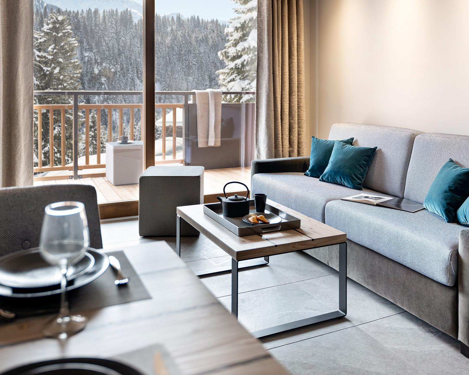 Salon du 3P6 Prestige des Chalets Láska, situés aux Contamines-Montjoie