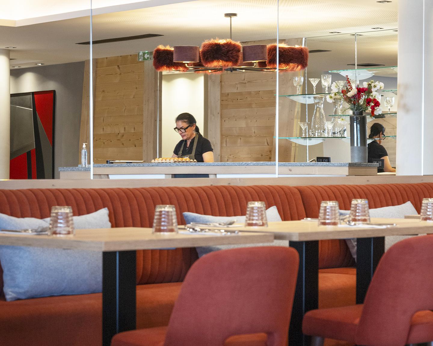 Le Pisteur à Valmorel, salle de restaurant