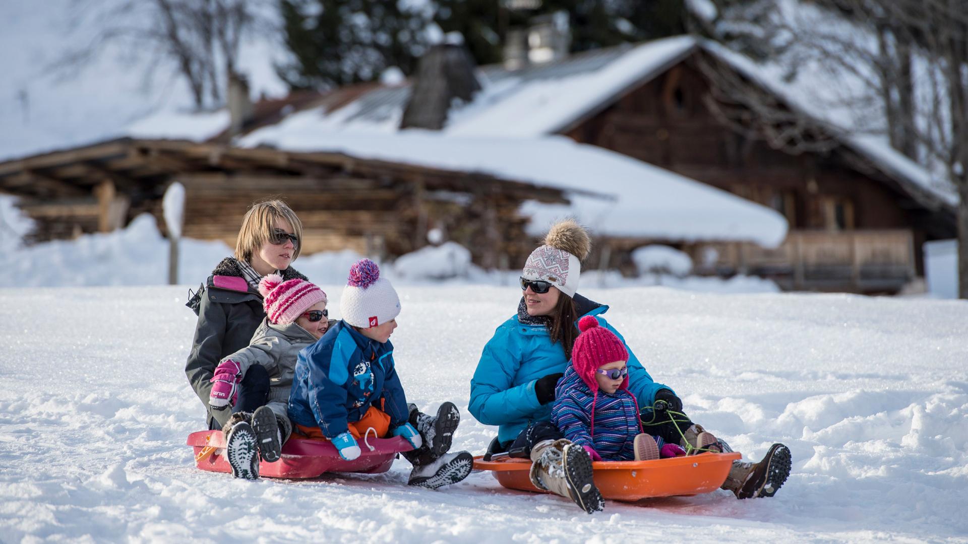 destination contamines - luge en famille 