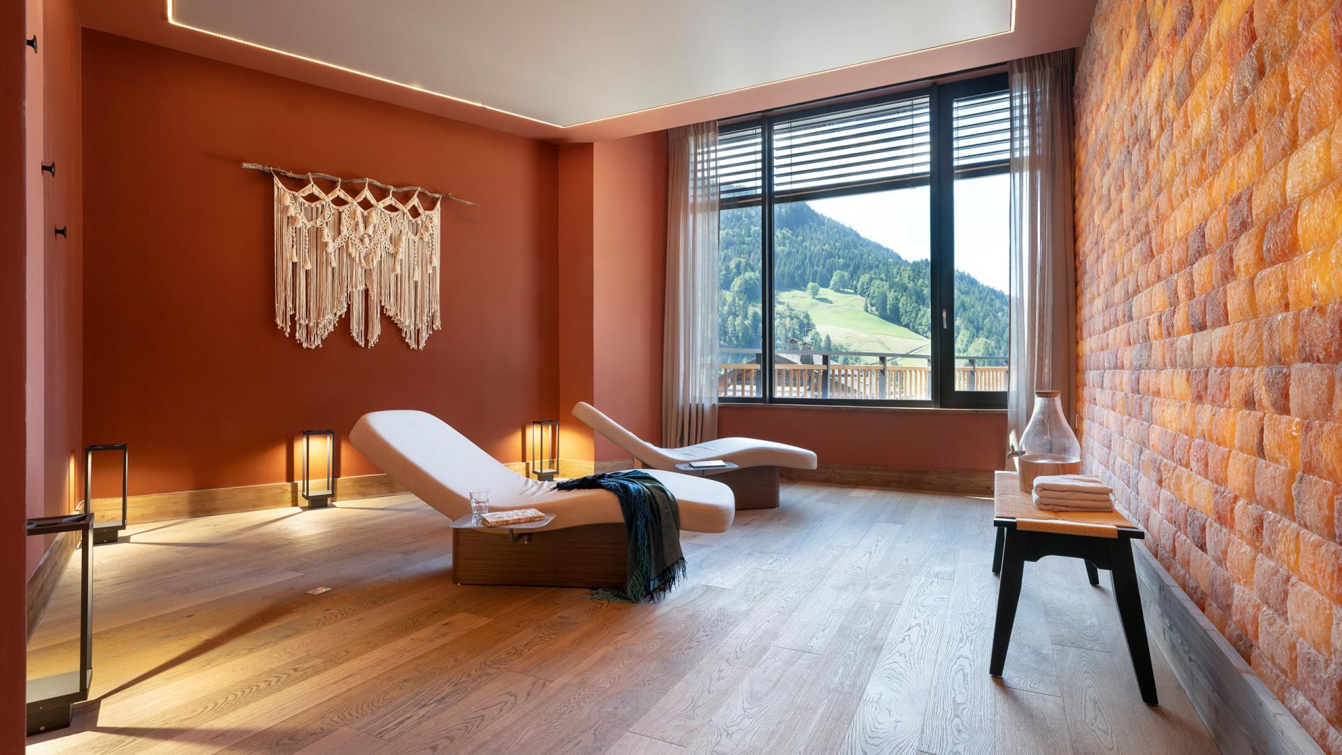 Mur de sel de l'Himalaya du Spa Montagnes du Monde® de la résidence Chalets de Joy au Grand-Bornand