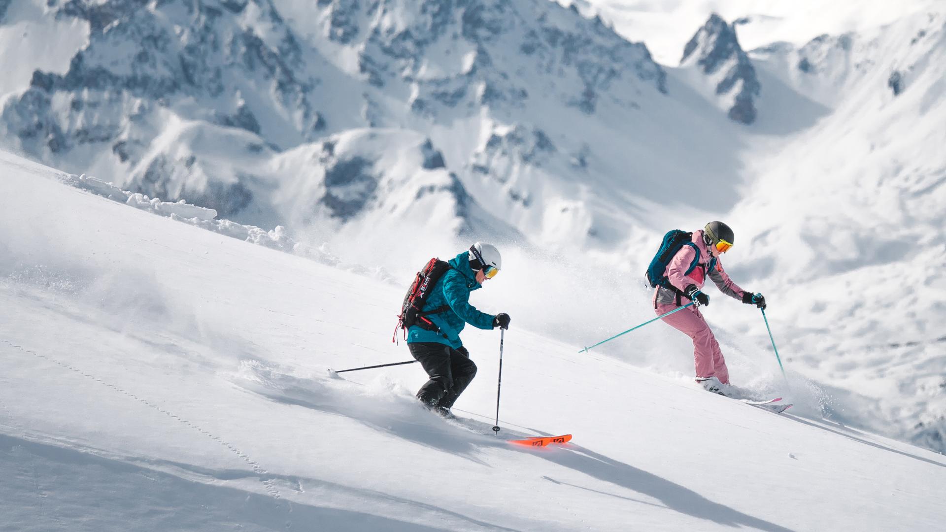 Descente en ski poudreuse