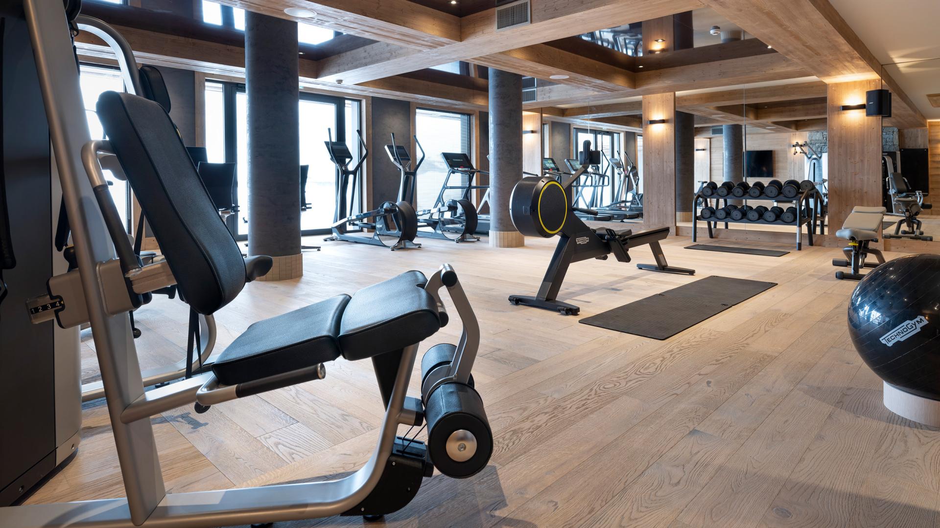 Salle fitness de l'hôtel et résidence Alpen Lodge à La Rosière