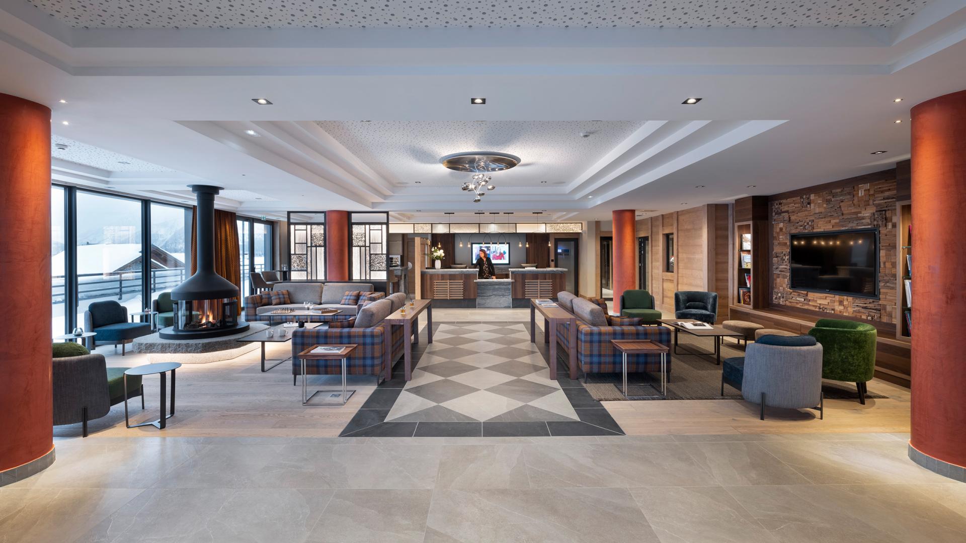 L'accueil et la réception de l'hôtel et résidence Alpen Lodge à La Rosière