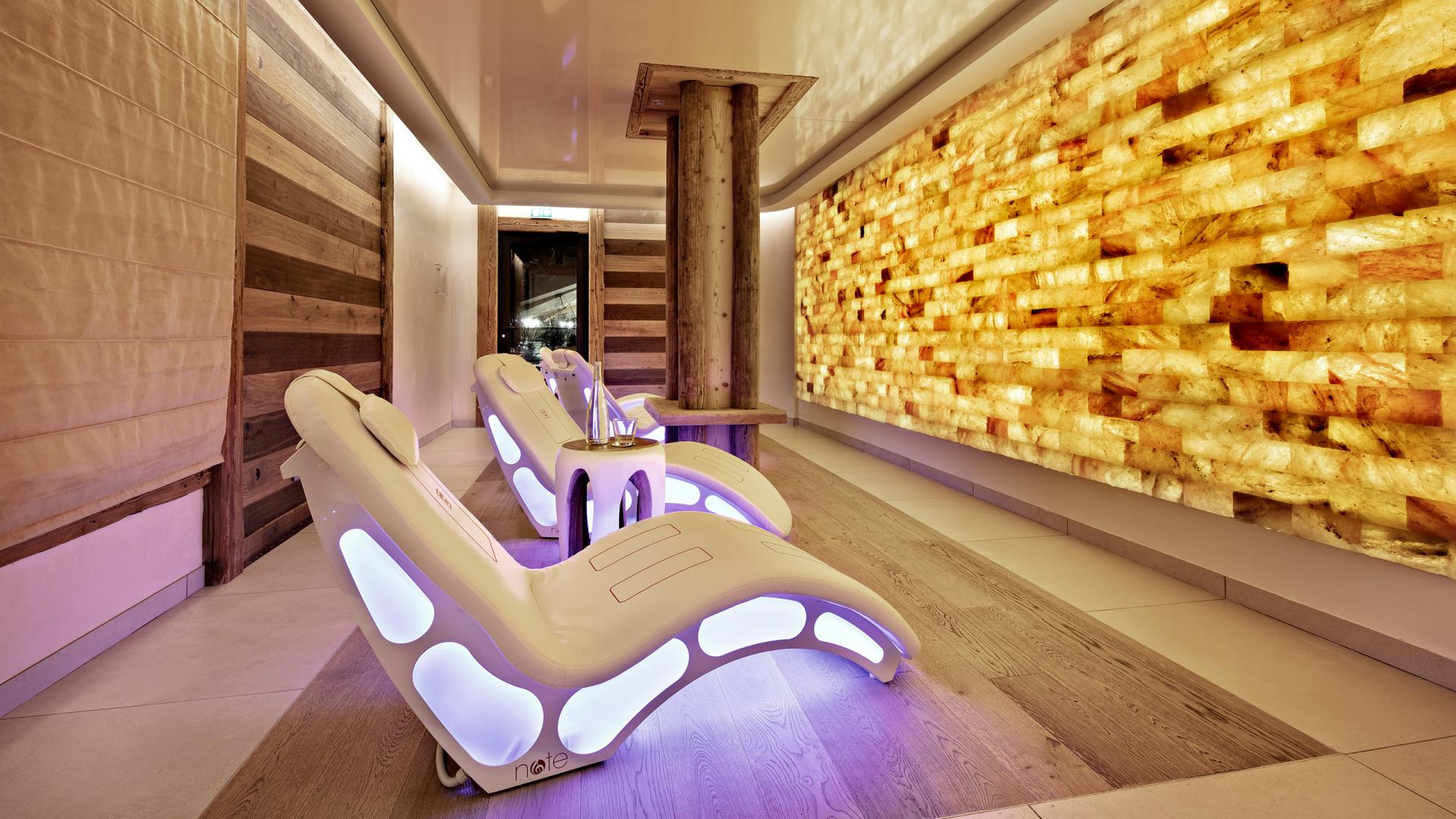 Mur de sel de l'hôtel et résidence Alexane à Samoëns