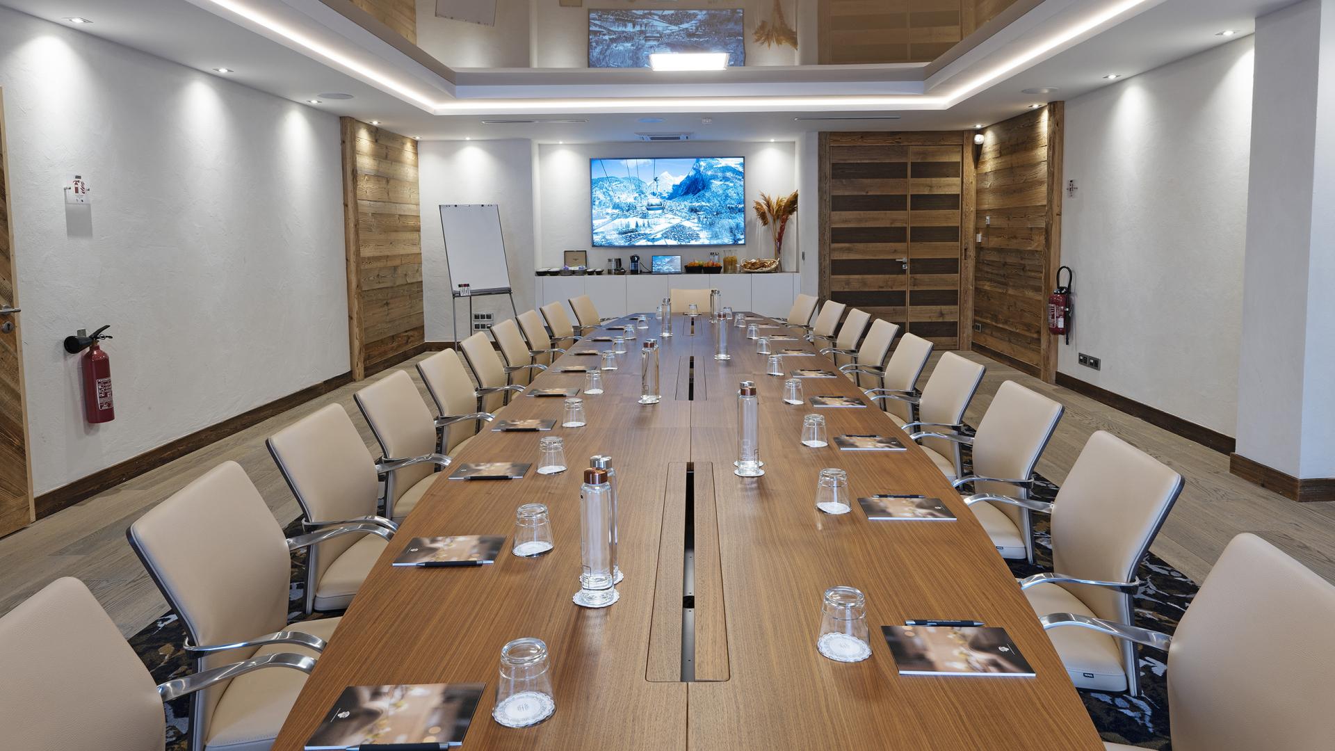 Salle de séminaire Mines d'or de l'hôtel et résidence Alexane à Samoëns