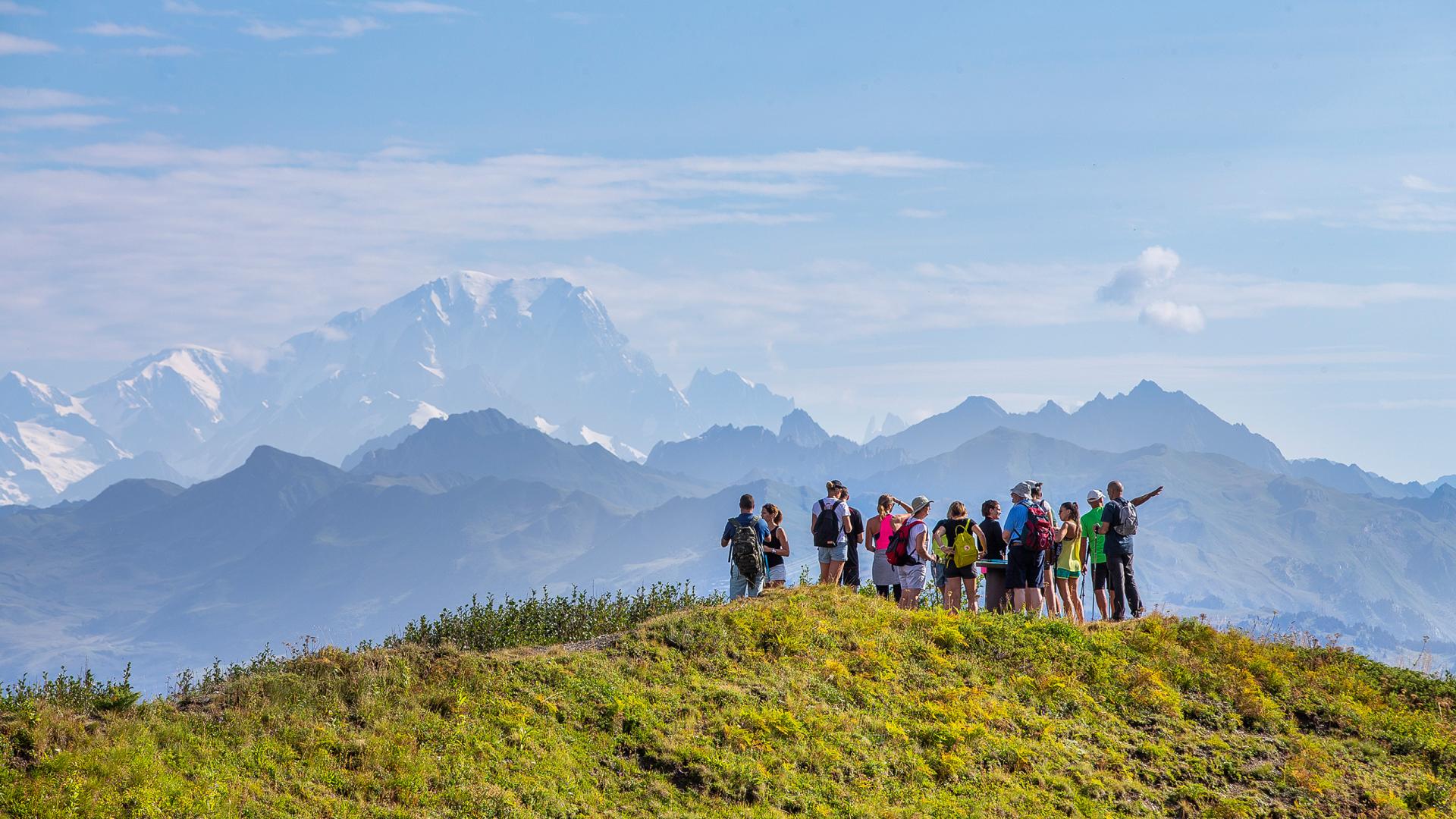 Valmorel - Été - Randonnée en groupe