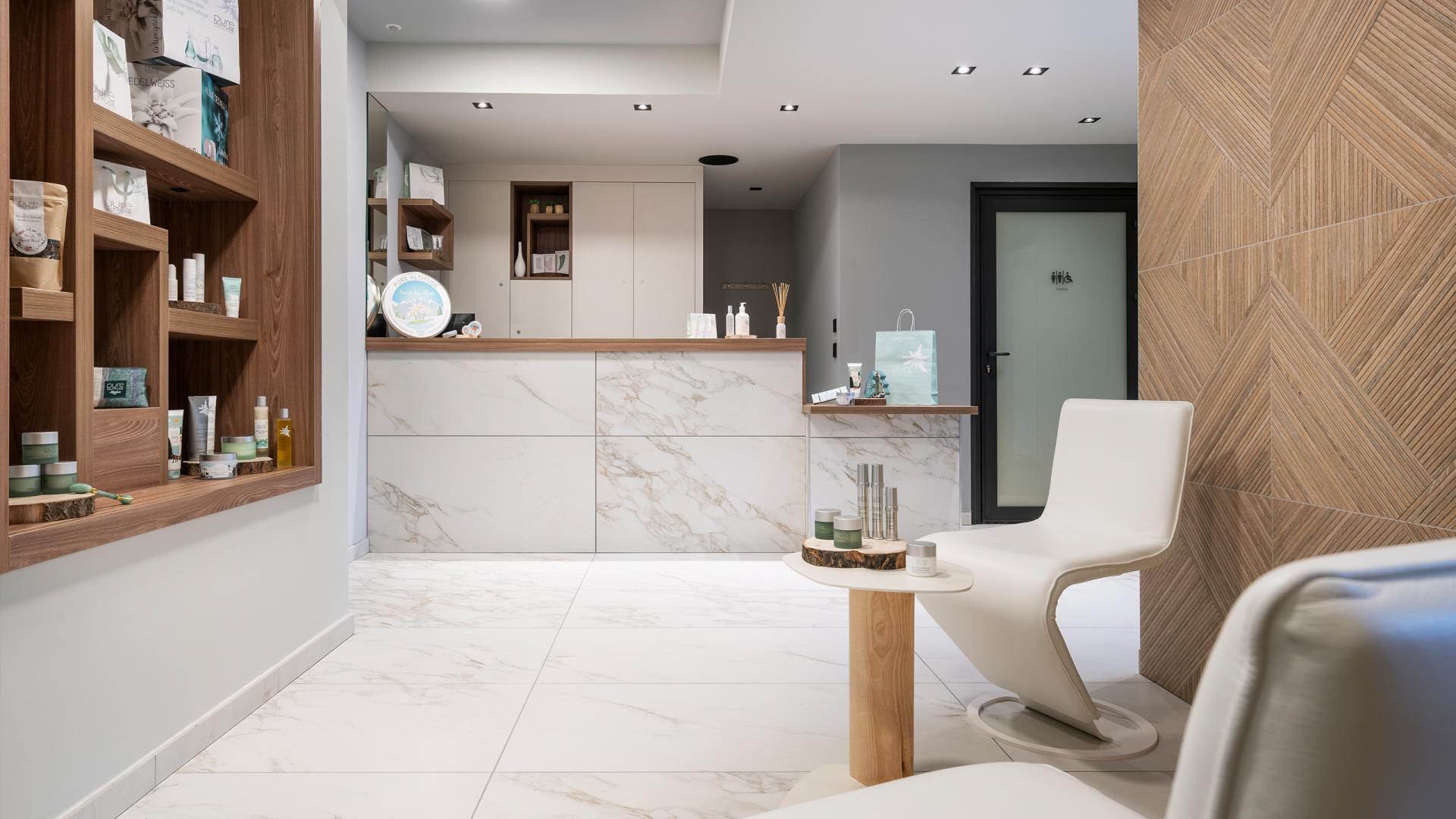 Accueil de l'Espace Soin du Spa Montagnes du Monde® - Les Contamines-Montjoie - Chalets Làska