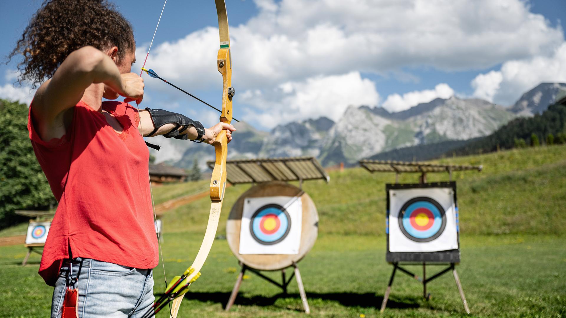 Activité été dans les Aravis - Tir à l'arc