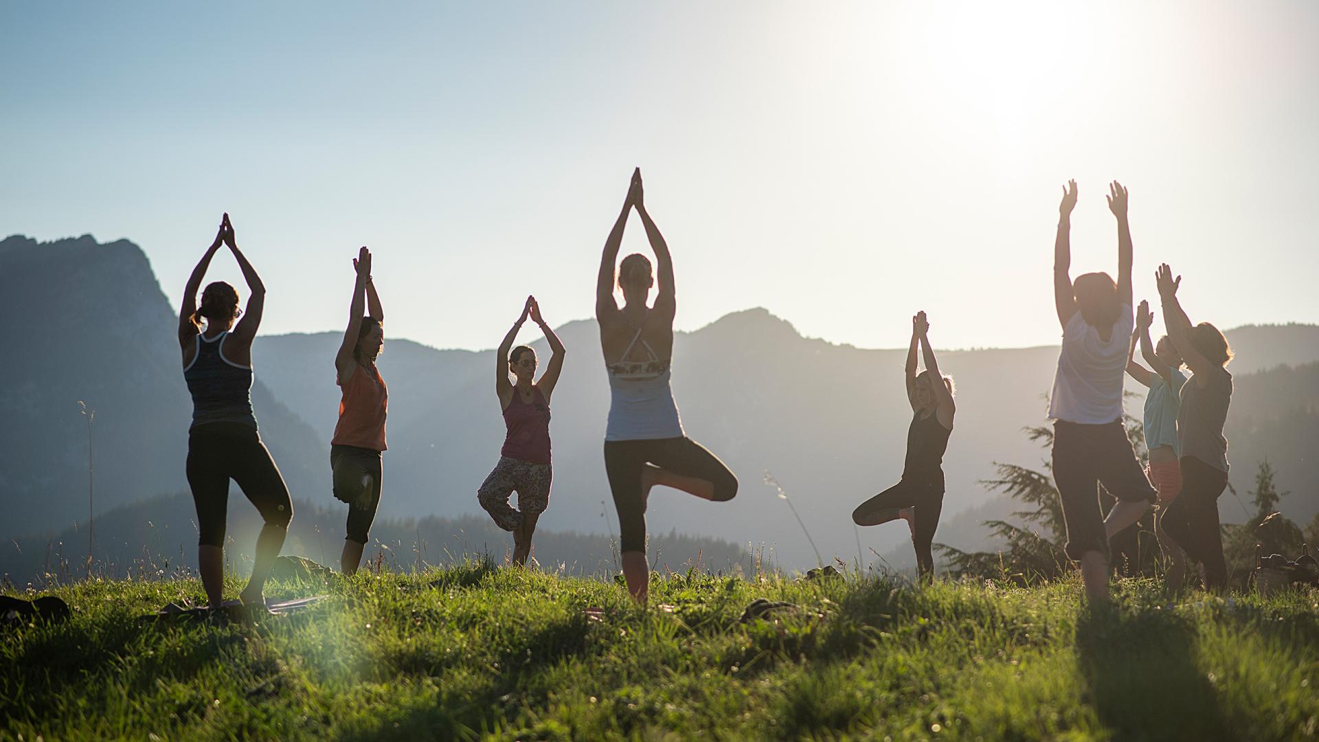 Activité été dans les Aravis - Yoga en plein air