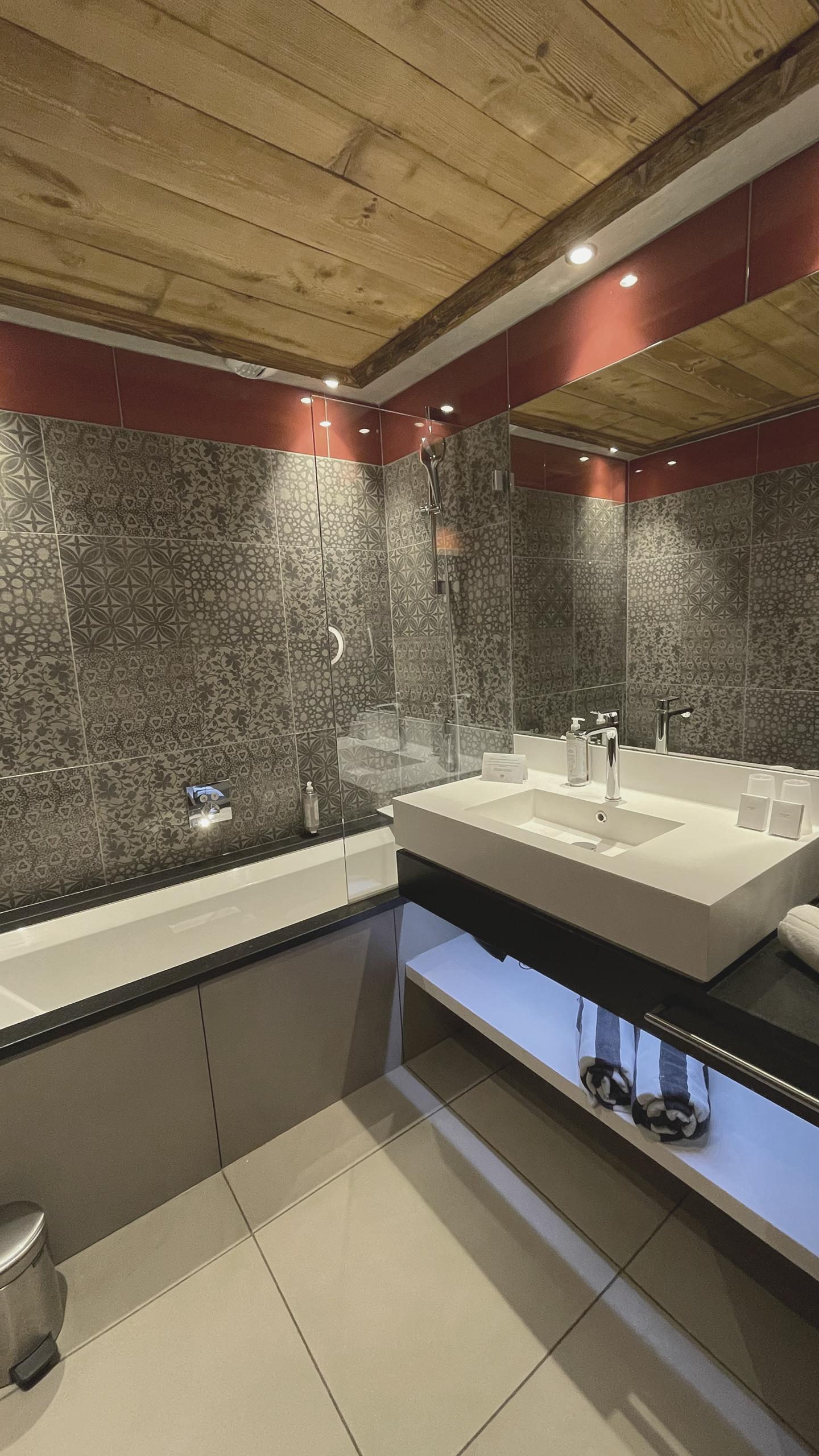 Hôtel Alexane - Suite Appartement Exécutive Mezzanine - Salle de bains - Baignoire