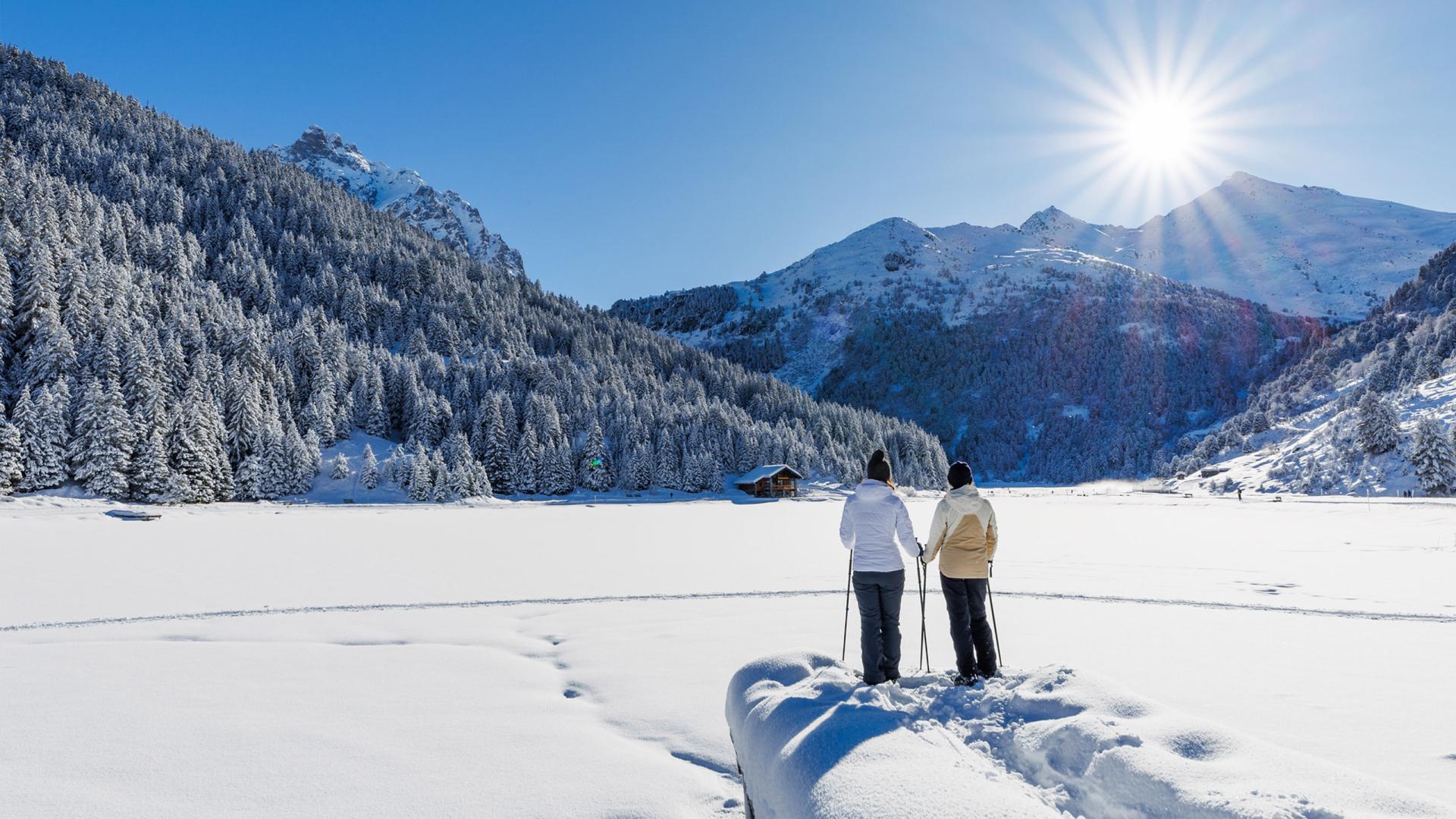 Randonnée en raquettes à Méribel par temps ensoleillé