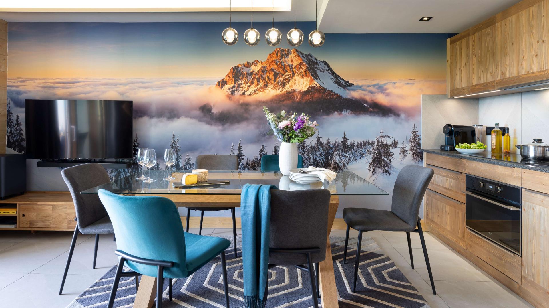 Salle à Manger et Cuisine du 3P5 face Mont-Blanc de la résidence Manaka à La Plagne