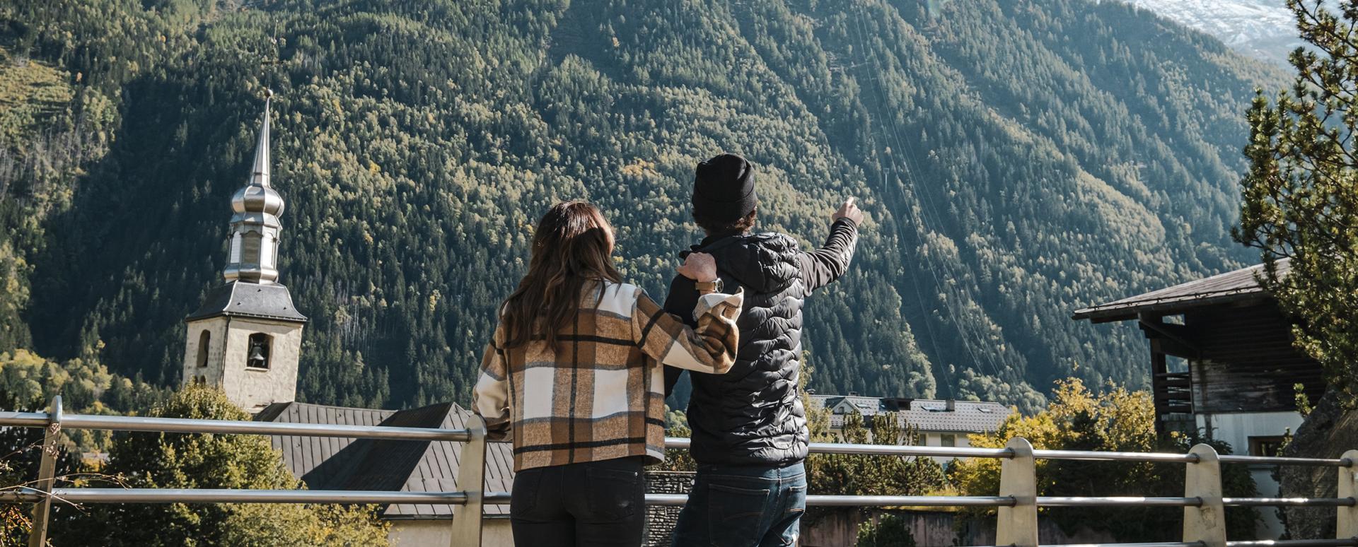 Chamonix - Couple avec vue montagne